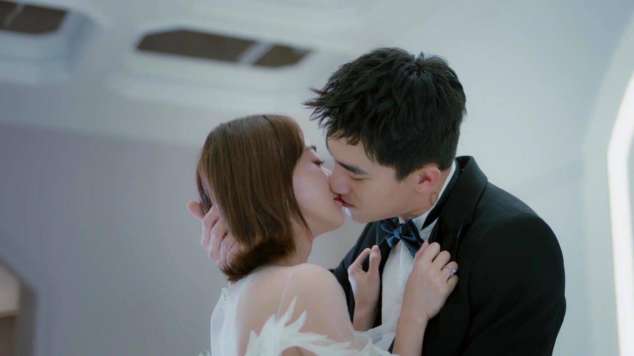 女人换了微信头像征兆一个女孩子,一天更换多次头像,这是有什么……-专业互助问答平台