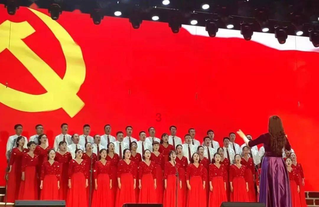 躺平的孩子要求家长买苹果手机还威胁