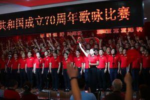 青春时尚的军绿色连衣裙充满浪漫柔美气息,展现美好的气质,你喜欢吗?-专业问答网站,解答您的疑问